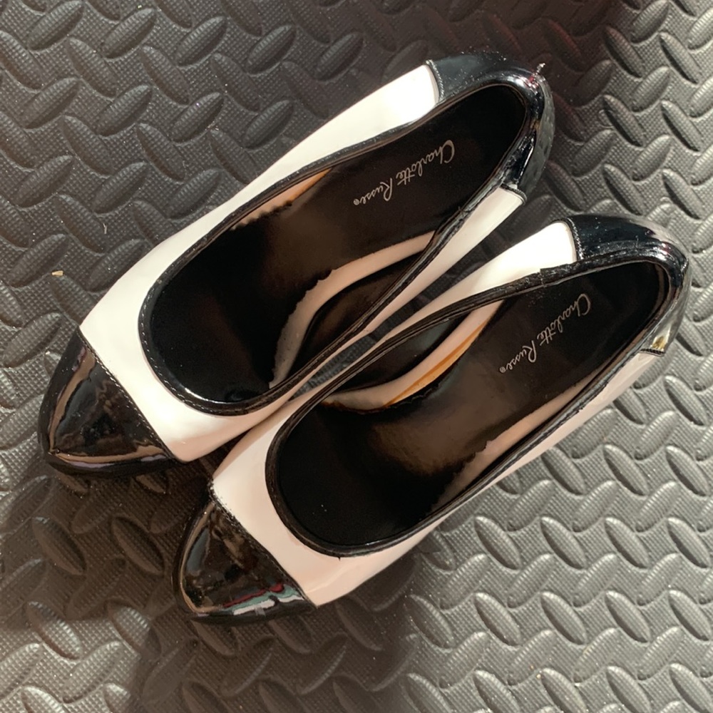 Heels - Picture 4 of 7